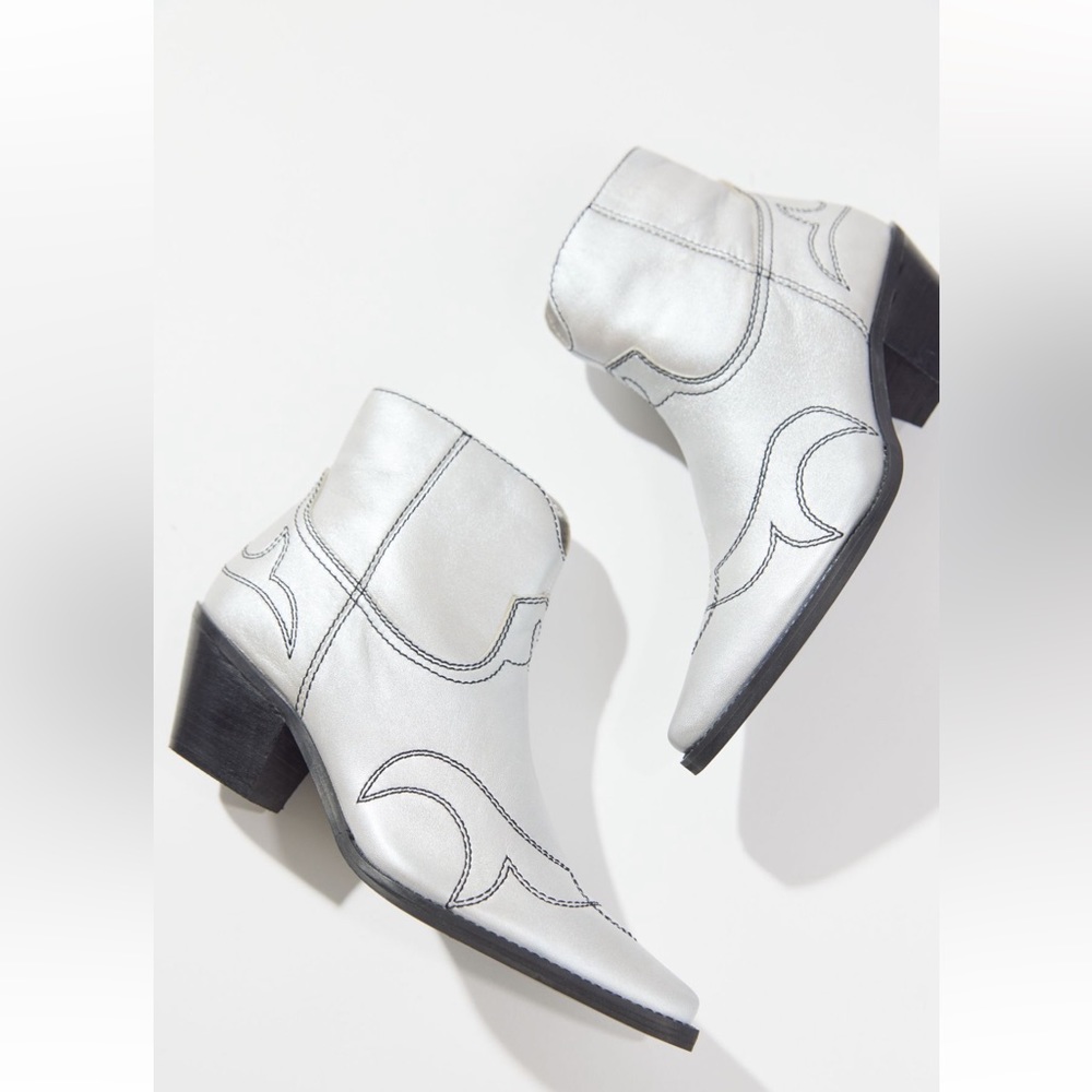 Urban outfitters Matisse footwear Kaye cowboy boots